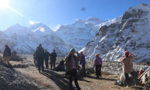 kanchanjungha-tourists